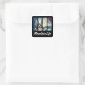 Mountain Uitzicht met Forest Cabin en Lake Vierkante Sticker (Tas)