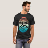 Mountains are Calling Sunsets Snow Slopes Family T-shirt (Voorkant volledig)