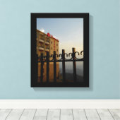 Mountaintop Hotel Canvas Afdruk (Insitu (Houten vloer))