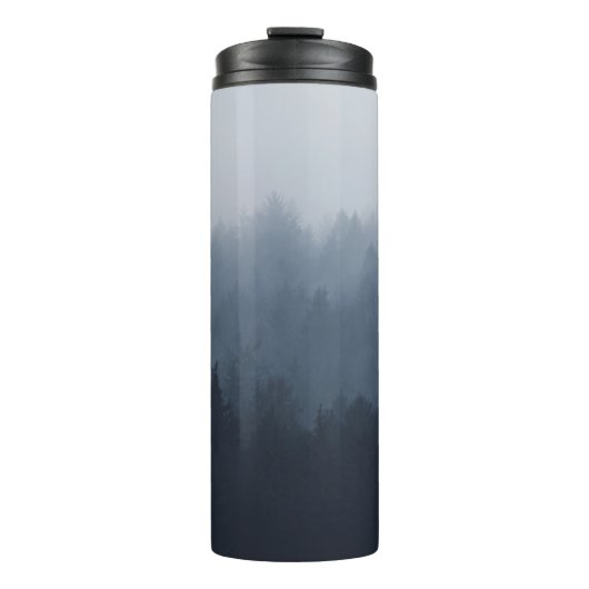 MOUNTATIE MET BOSBOUW IN DE FOG THERMOSBEKER (Voorkant)