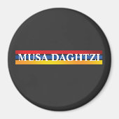 Mousa Dagtzi-magneet Magneet (Voorkant)