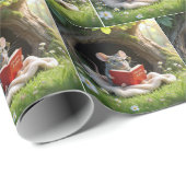 Mouse Reading a Red Book On a Blanket Cadeaupapier (Rol Hoek)