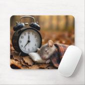 Mouse Sleeping By an Alarm Clock Muismat (Met muis)