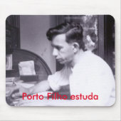 Mousepad mostra alguém estudando. muismat (Voorkant)