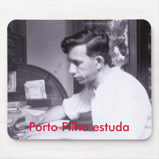 Mousepad mostra alguém estudando. muismat (Voorkant)
