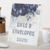 Mousserende blauw geschenken en envelopkaarten reclamebord met voetstuk (Insitu)