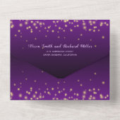 Mousserende lichten paarse winternachtbruiloft all in one uitnodiging (Achterkant)