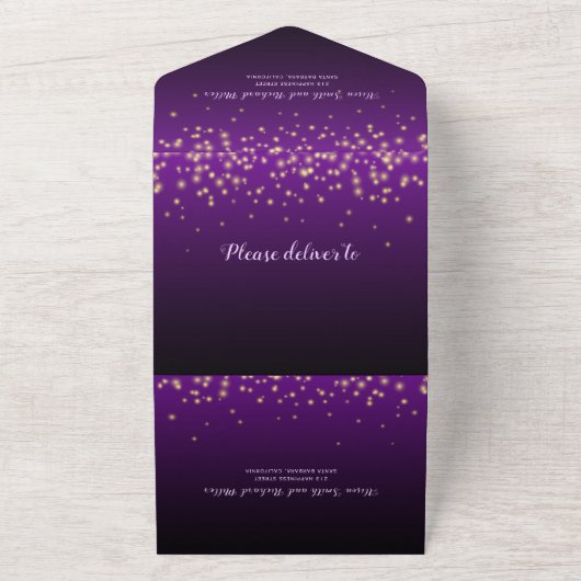 Mousserende lichten paarse winternachtbruiloft all in one uitnodiging (Buitenkant)