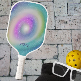 Mousserende pasta's met monogram pickleball paddle