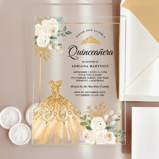 Mousserende toga Ivoor Bloemen Goud Quinceanera Acryl Uitnodigingen