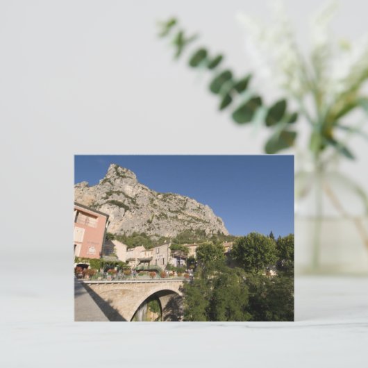 Moustiers-Sainte-Marie, Provence, Frankrijk. Briefkaart (Staand voorkant)