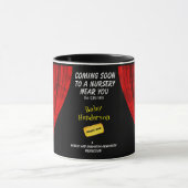 Movie Theme Funny New Baby kondiging  Mok (Midden)