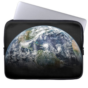 Mozaïek Afbeelding van Planet Earth met 3 orkanen Laptop Sleeve