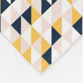 Mozaïekdriehoeken in geel, roze en marineblauw fleece deken (Hoek)