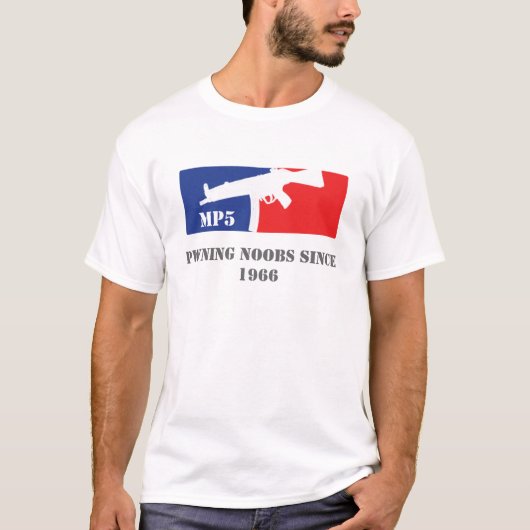 MP5 Pwning noobs sinds 1966 T-shirt (Voorkant)