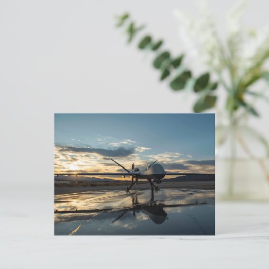 MQ-9 Reaper Sunrise Briefkaart (Staand voorkant)