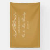 Mr and Mrs Elegant Script Gold Wedding Backdrop Spandoek (Verticaal)