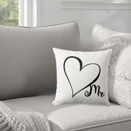 Mr. Black Heart Throw Pillow Kussen