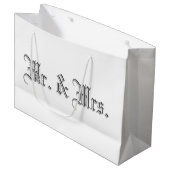 Mr. en mevrouw Blackletter Wine Gift Bag Groot Cadeauzakje (Voorkant Gekanteld)