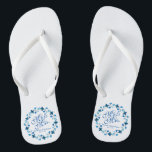 Mr. en mevrouw Blue Floral Wedding Teenslippers<br><div class="desc">Voor verdere aanpassing,  te klikken gelieve de knoop "aanpassen"en ons ontwerphulpmiddel te gebruiken om deze sjabloon te wijzigen. Als de opties beschikbaar zijn,  kunt u tekst en afbeelding veranderen door eenvoudig op "te klikken geef/verwijder Tekst of Afbeelding hier"uit en voeg uw toe. Ontworpen door: Sketchepedia / Freepik.</div>