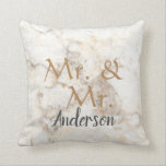 Mr en Mr Custom noemen marmer gay bruiloft Kussen<br><div class="desc">Moderne elegant,  Mr en Mr White marble patroon,  script,  Gay Wedding kussen.
U kunt het personaliseren en uw eigen tekst en naam toevoegen.</div>