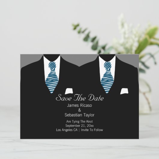 Mr. en Mr. Suit en Stropdas Gay Save the Date Wedd (Staand voorkant)