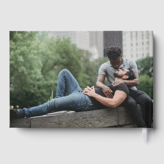 Mr. en Mr. typografie zwarte homo trouwfoto Gastenboek (Achterkant)