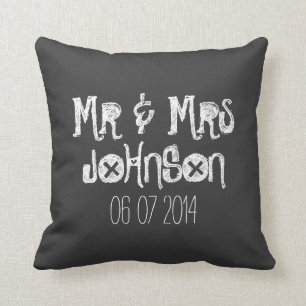 Mr. en Mrs. Black chalkboard bruiloft werpen kusse Kussen