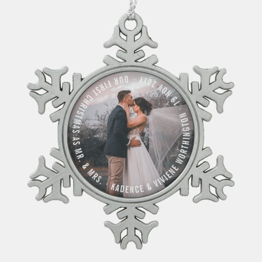 Mr. en Mrs. First Kerstfeestay Wedding Foto Tin Sneeuwvlok Ornament (Voorkant)
