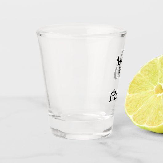 Mr en Mrs Gepersonaliseerde Achternaam Bruiloft Shot Glas (Links)