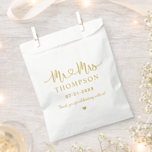 Mr en Mrs Gold Heart Script Personalized Wedding Bedankzakje (Geknipt)