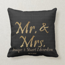 Mr en Mrs Gold script Black Burlap Wedding