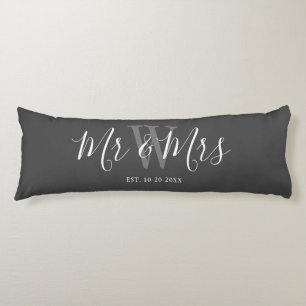 Mr. en Mrs. Gray White Script Custom Monogram Lichaamskussen