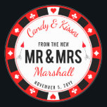Mr. en Mrs Las Vegas Poker Chip Wedding Favor Ronde Sticker<br><div class="desc">Iets lief voor je gasten met ronde badge als een pokerchip,  Las Vegas stijl branding. Ook beschikbaar op een peutertas.</div>