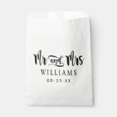 Mr. en Mrs Modern Black Handwriters Wedding Bedankzakje (Voorkant)