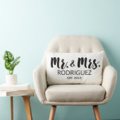 Mr en Mrs Modern Brush Font Wedding Jubileum Kussen (Stoel)
