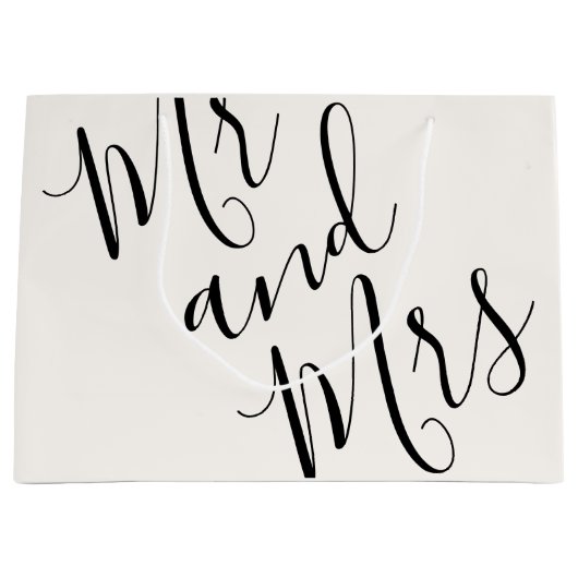 Mr. en Mrs. Oversized Calligraphy White Black Groot Cadeauzakje (Voorkant)
