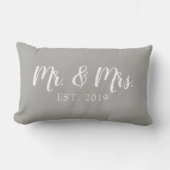 Mr. en Mrs. Script Fixed Wedding Pillow Kussen (Voorkant)
