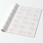 Mr en Mrs Script Pink Wrapping Paper Cadeaupapier (Uitgerold)