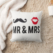 Mr en Mrs., tekstontwerp met snor en rode lippen Kussen (Deken)