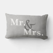 Mr. en Mrs. typografie pillow grijs en white Kussen (Achterkant)
