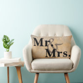 Mr. en Mrs. typografie pilssepia en khaki. Kussen (Stoel)