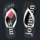 Mr en Mrs Wedding Honeymoon Heart Text Teenslippers<br><div class="desc">Een perfect ontwerp voor een strandbruiloft of voor de huwelijksreis. Verander mevrouw in de heer om een coördinerend paar te maken.</div>