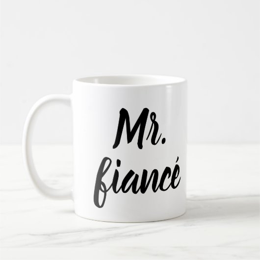 Mr. Fiancé Coffee Mok – Inky Trendy Lettering (Links)