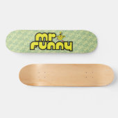 Mr Funny | gele letters Skateboard (Horizontaal)
