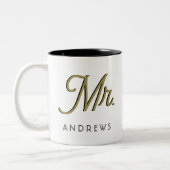 Mr Modern Black Script Personalized Wedding Tweekleurige Koffiemok (Links)