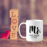 Mr. Modern Brush Font Wedding Jubileum Paar Koffiemok<br><div class="desc">Vier de liefde en eenheid van een speciaal koppel met onze Mr Modern Brush Font Wedding Jubileum Couple Coffee Mok. Deze elegante en stijlvolle paar mokken zijn het perfecte cadeau voor de bruidegom, ter ere van de band tussen de bruid en bruidegom. Opgesierd met "Mr." in een verfijnd ontwerp, dienen...</div>