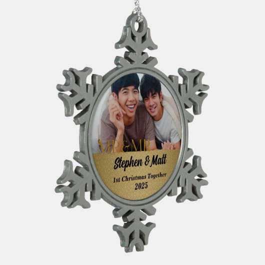Mr & Mr Gay Couple 1st Kerstmis Foto Tin Sneeuwvlok Ornament (Links)