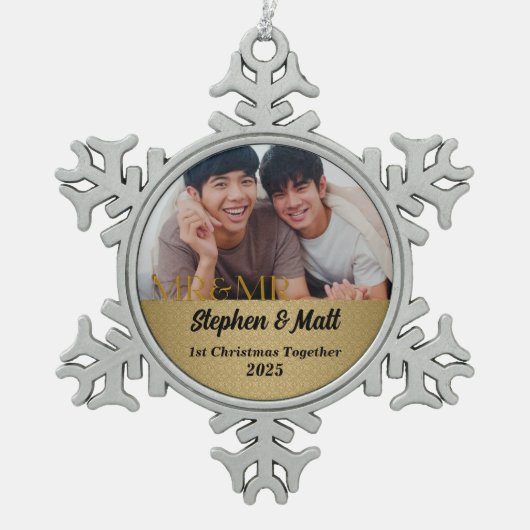 Mr & Mr Gay Couple 1st Kerstmis Foto Tin Sneeuwvlok Ornament (Voorkant)
