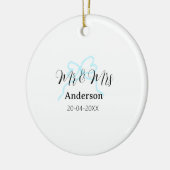 Mr & Mrs add family name date year wedding bow Keramisch Ornament (Links)